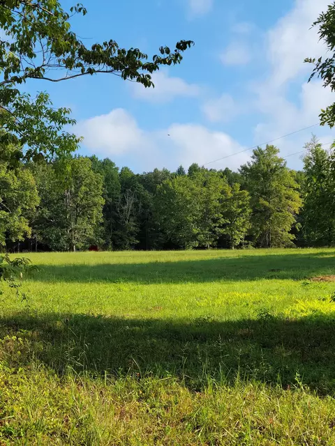 530 Cunningham Ln, Jeffersonville, KY 40337