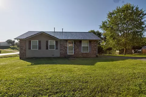1832 Montclair Dr, Mount Sterling, KY 40353