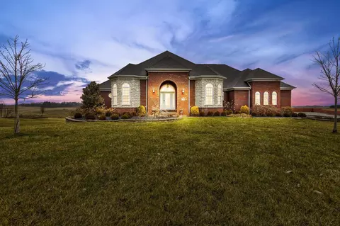 121-125 Fairfield Dr, Mount Sterling, KY 40353