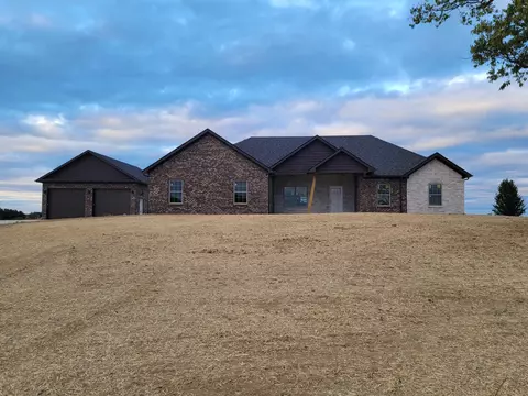 131 Herndon Ln, Berea, KY 40403
