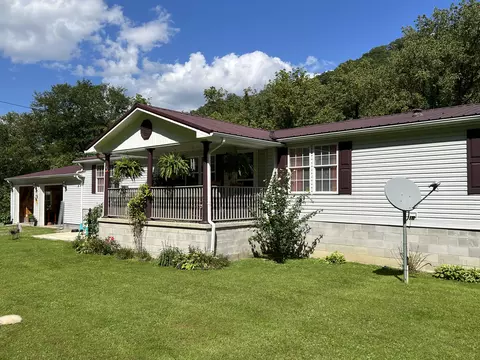 803 State Highway 404, Prestonsburg, KY 41653