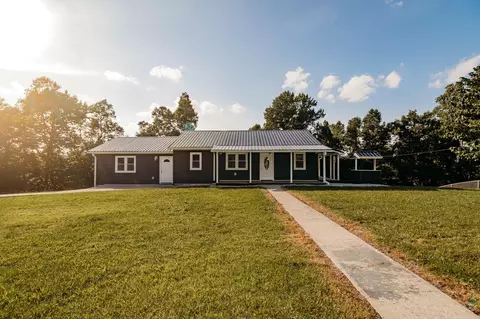 895 Ky 746, Campton, KY 41301