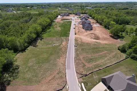 985 Crestfield Ln, Lexington, KY 40515