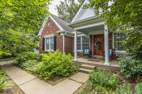 1070 Cooper Dr, Lexington, KY 40502