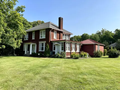 764 Big Hill Rd, Berea, KY 40403