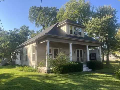1009 High St, Paris, KY 40361