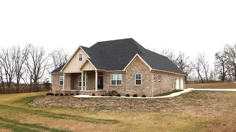 123 Lee Oak Cir, Harrodsburg, KY 40330