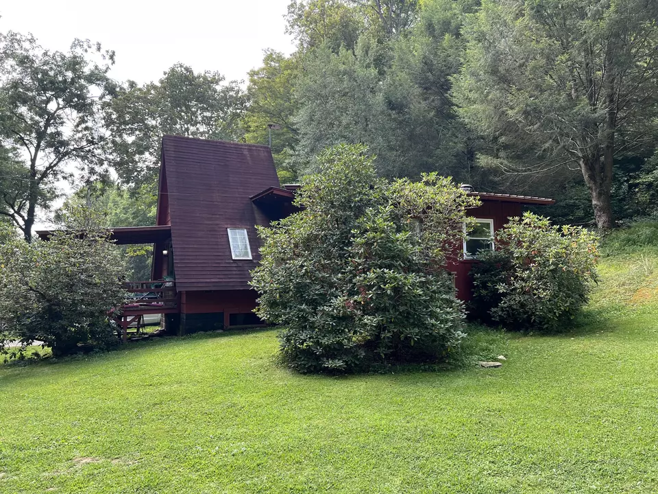  195 Suitors Br, Frenchburg, KY 40322 photo 2