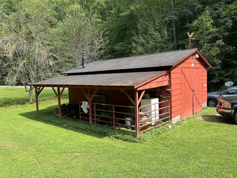  195 Suitors Br, Frenchburg, KY 40322 photo 6