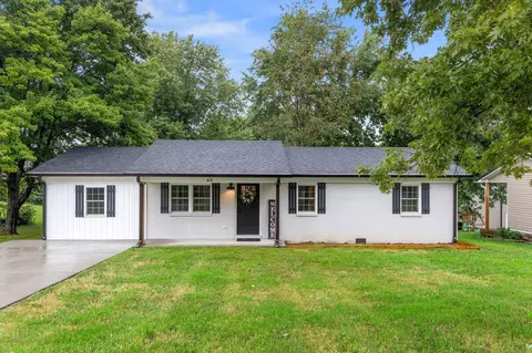 60 Lou Dr, Stanford, KY 40484