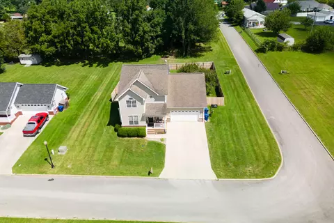 104 Estates Dr, Science Hill, KY 42553