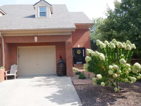 106 Breckinridge Dr, Versailles, KY 40383