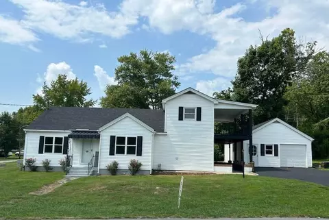 401 3rd St, Ravenna, KY 40472