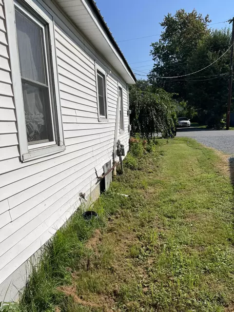 453 Carmicle St, Liberty, KY 42539 photo 3