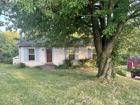 1491 Thames Dr, Lexington, KY 40517