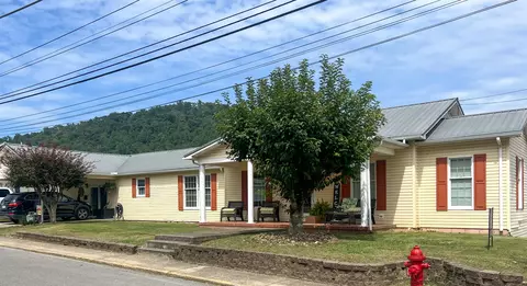 308 N Arnold Ave, Prestonsburg, KY 41653