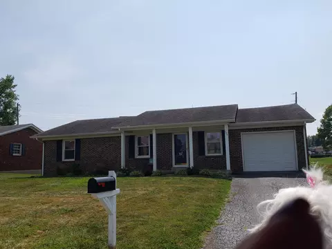 106 Pin Oak Dr, Lancaster, KY 40444