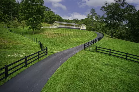 1020 N Ky 650 Hwy, Sandy Hook, KY 41171