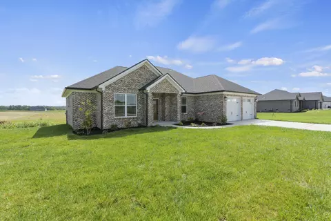 216 Berkley Hall Dr, Berea, KY 40403