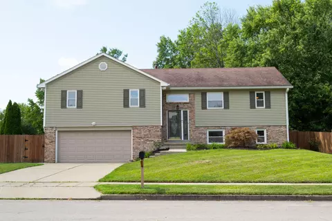 3276 Yellowstone Pkwy, Lexington, KY 40517