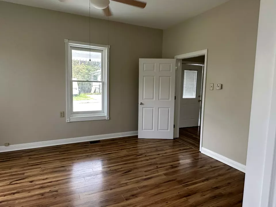  213 Cunningham St, Sadieville, KY 40370 photo 9