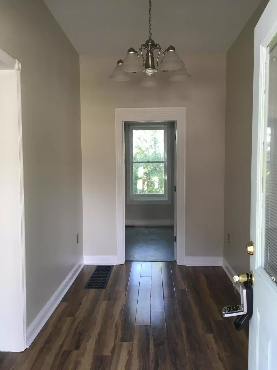  213 Cunningham St, Sadieville, KY 40370 photo 2