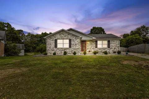 317 Williamsburg Dr, Nicholasville, KY 40356