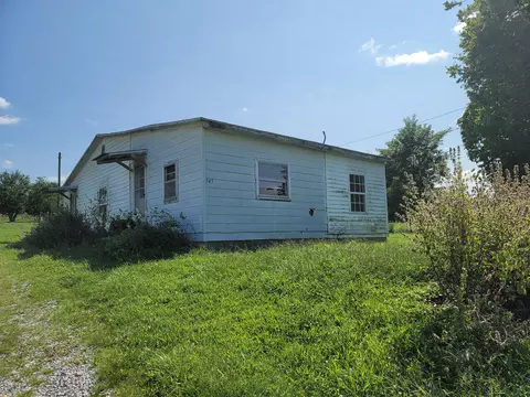 545 Old Waynesburg Rd, Waynesburg, KY 40489