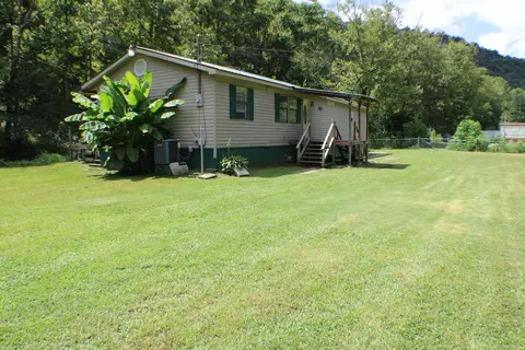 7279 Ky Hwy 66, Arjay, KY 40902 photo 3