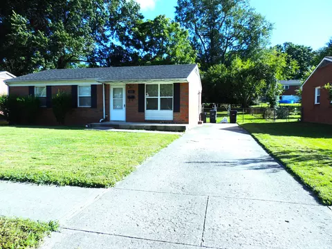 253 Hickory Dr, Frankfort, KY 40601