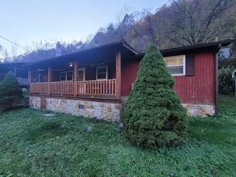 59 Bellwood Lane Ln, Bledsoe, KY 40810
