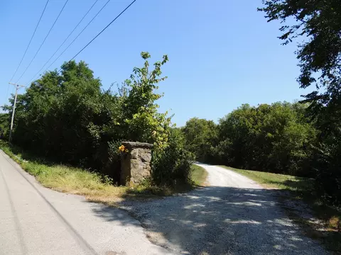 02 S Scruggs Ln, Frankfort, KY 40601
