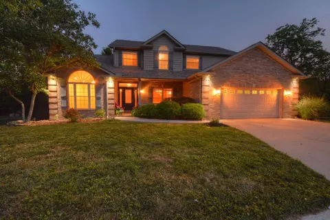 109 Adena Ct, Versailles, KY 40383