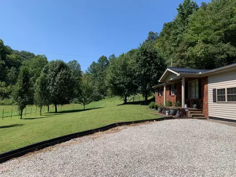 598 Open Fork Rd, David, KY 41616 photo 2