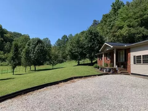 598 Open Fork Rd, David, KY 41616 photo 3