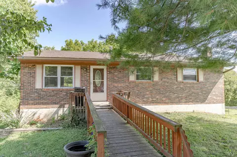 1051 Dotland Cir, Shelbyville, KY 40065