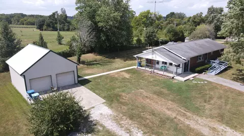 2021 Graefenburg Rd, Lawrenceburg, KY 40342