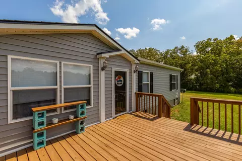 1195 Graves Rd, Stamping Ground, KY 40379