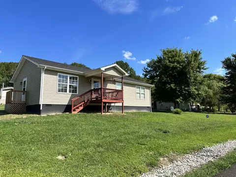 1100 Dry Branch Rd, Irvine, KY 40336