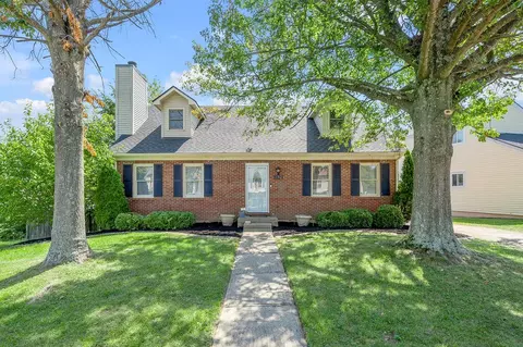 3352 Squire Oak Dr, Lexington, KY 40515