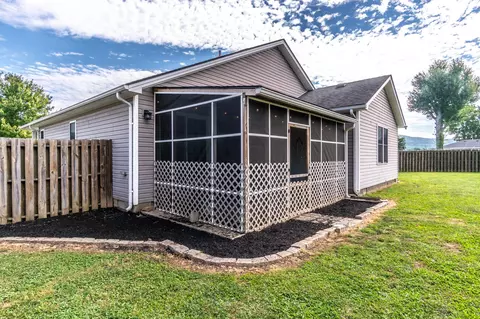 419 Pepper Dr, Berea, KY 40403 photo 5