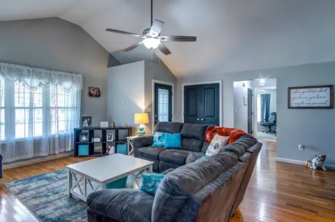 419 Pepper Dr, Berea, KY 40403 photo 8