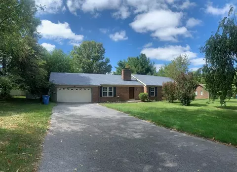 1133 W Secretariat Dr, Danville, KY 40422