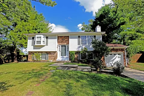 3304 Big Bend Ct, Lexington, KY 40517