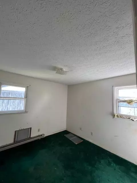 334 Oaklog Crk, Van Lear, KY 41265 photo 6