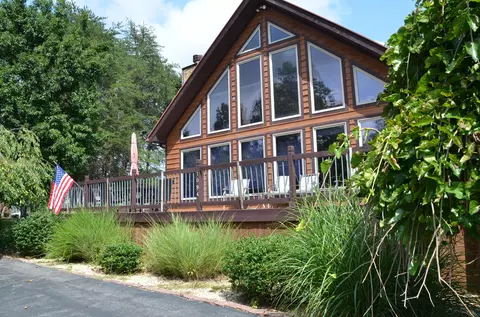 1094 Harbor Springs Rd, Jamestown, KY 42629