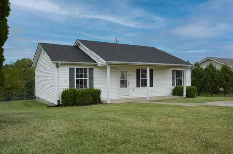 426 Darley Creek Dr, Mount Sterling, KY 40353