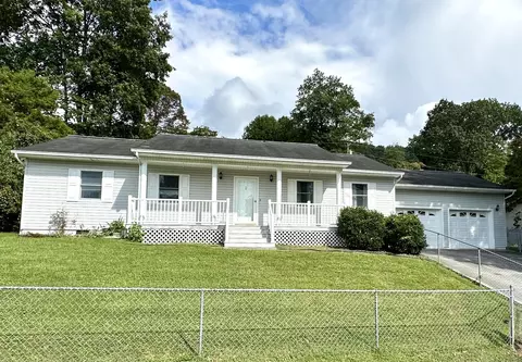 137 Tall Oak Trl, Pineville, KY 40977