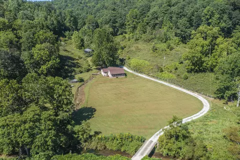 1612 Clover Bottom Creek Rd, Mckee, KY 40447