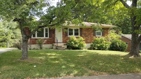 383 Lancelot Ln, Lexington, KY 40517